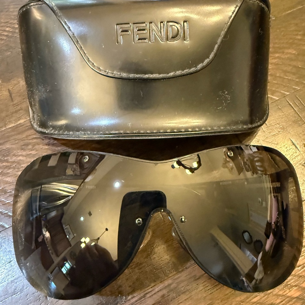 Fendi Black Geometric Sunglasses